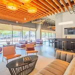 Homey 1Bd - Dt Phx - Parking, Gym, Pool - Sleeps 6