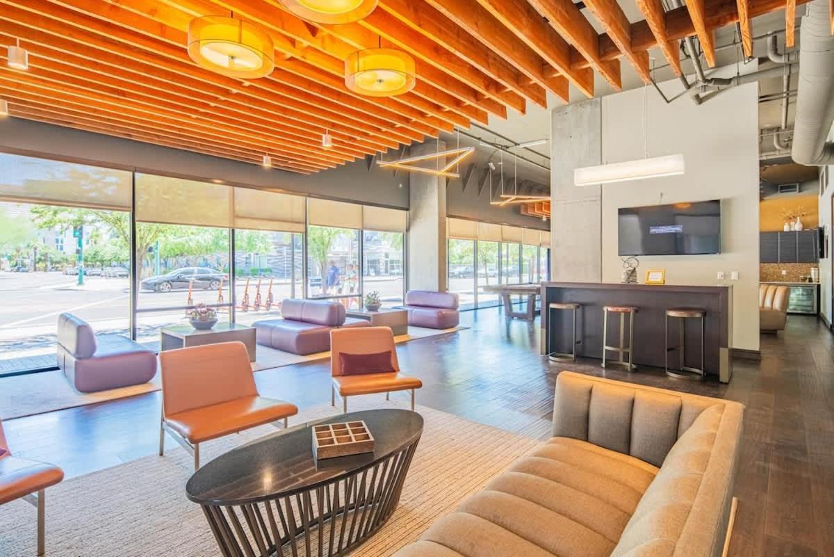 Homey 1bd - Dt Phx - Parking, Gym, Pool - Sleeps 6 * Phoenix