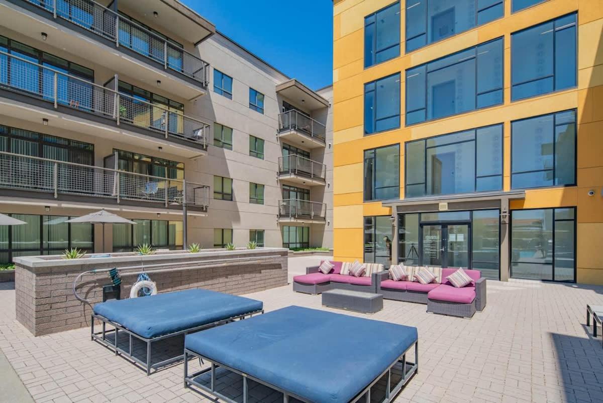 Homey 1bd - Dt Phx - Parking, Gym, Pool - Sleeps 6 *